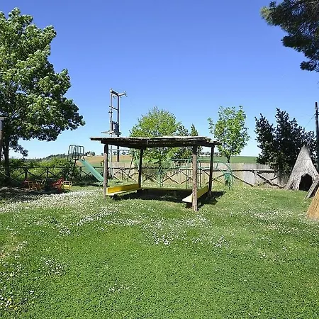 Sleeps 4 Pool Wifi *
