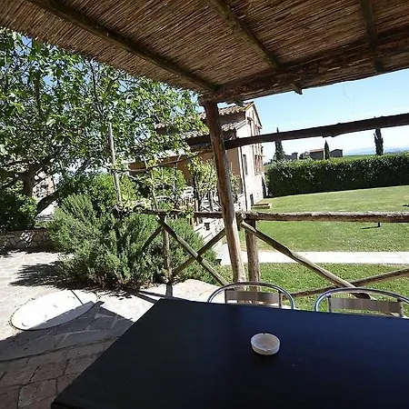Sleeps 4 Pool Wifi Appartamento Castiglione del Lago