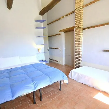 Sleeps 4 Pool Wifi Appartamento